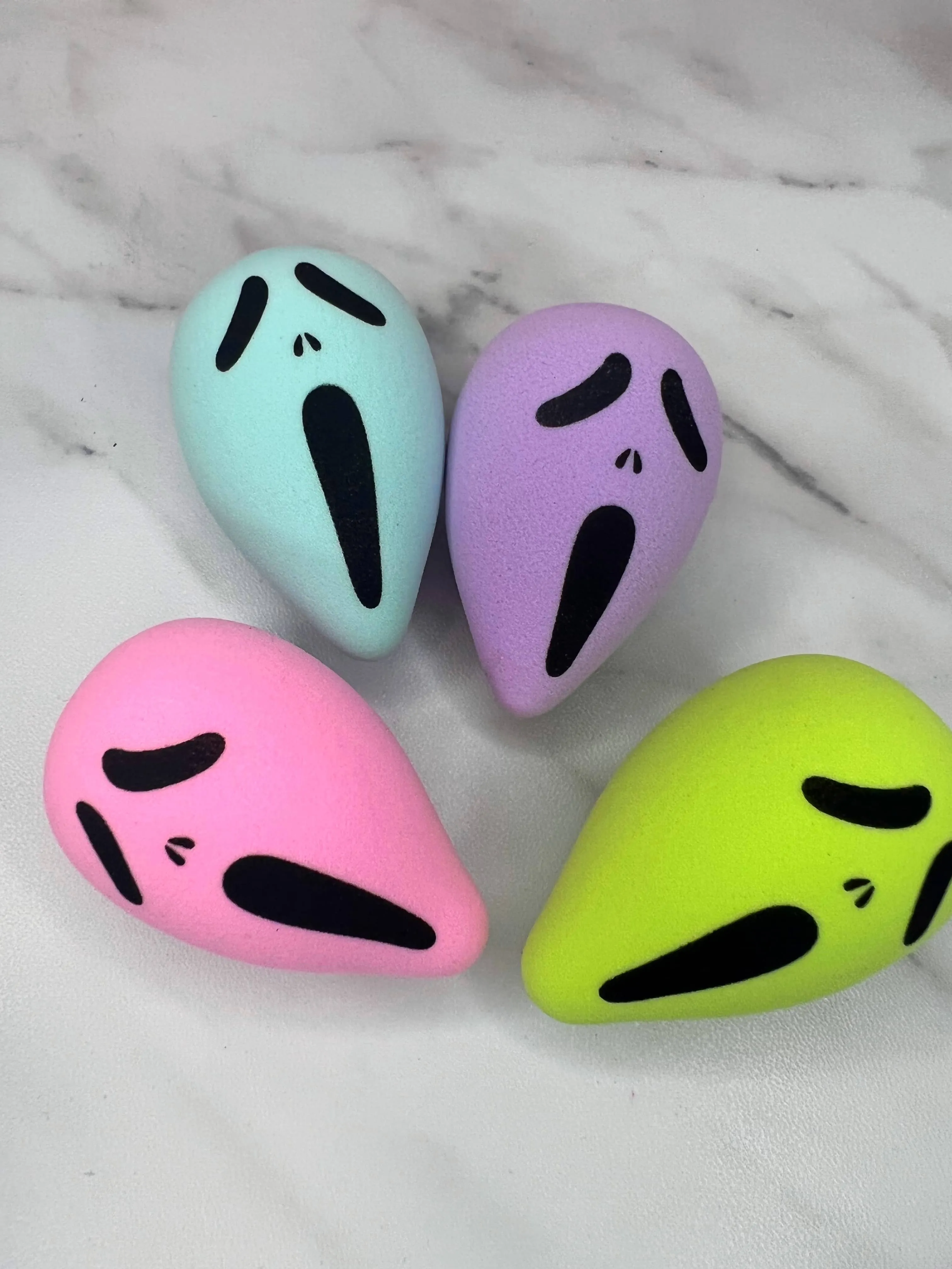 1 PC  Blue GhostFace Beauty Blenders